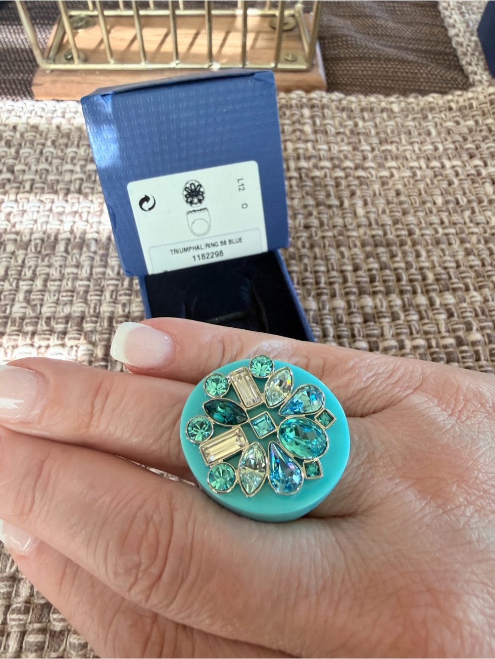 Swarovski Triumphal Ring Turquoise Crystal Cluster Cocktail Ring - Picture 3 of 6